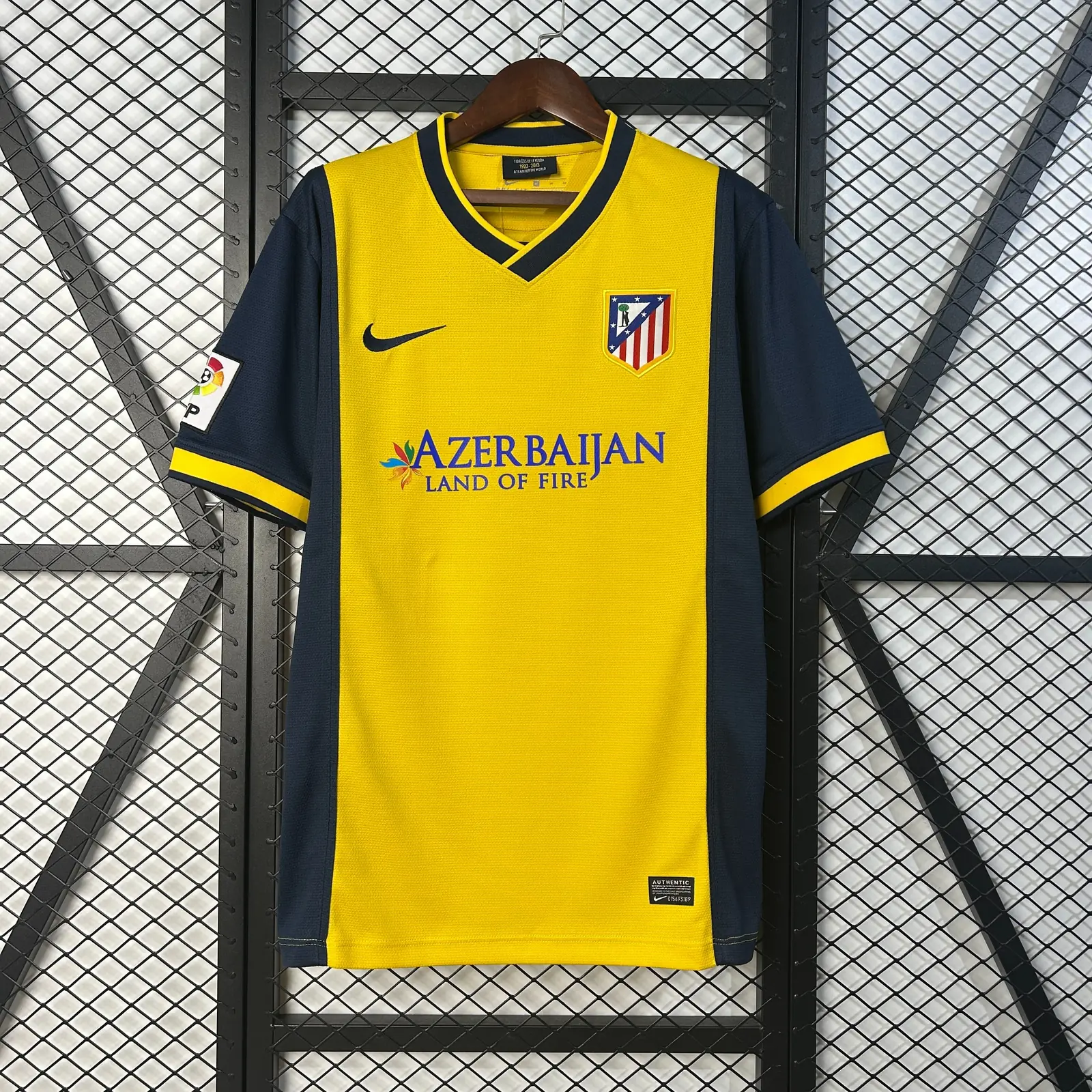 Retro Atlético Madrid 2013/14 Away Shirt — Retro