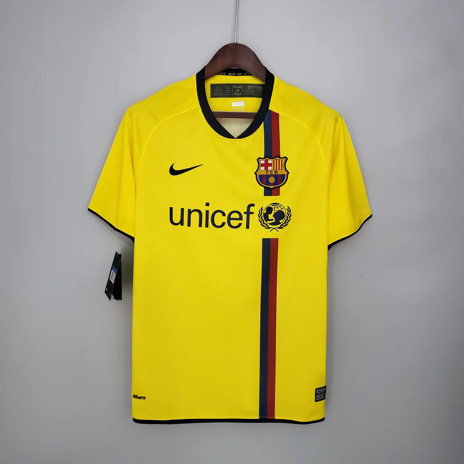 Retro Barcelona 2008/09 Away Shirt — Retro